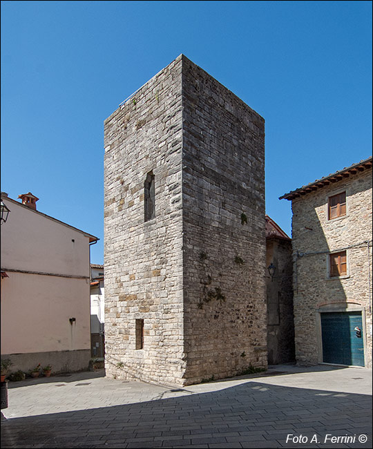 Soci, la torre medievale