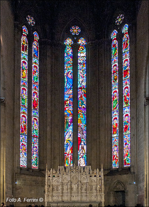 Duomo di Arezzo, vetrate dell'abside