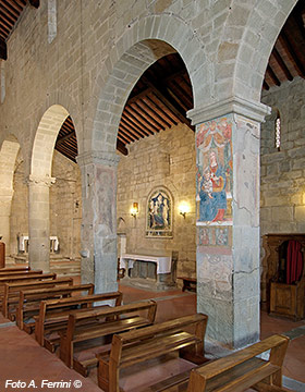 Pieve di Montemignaio, interno e affreschi