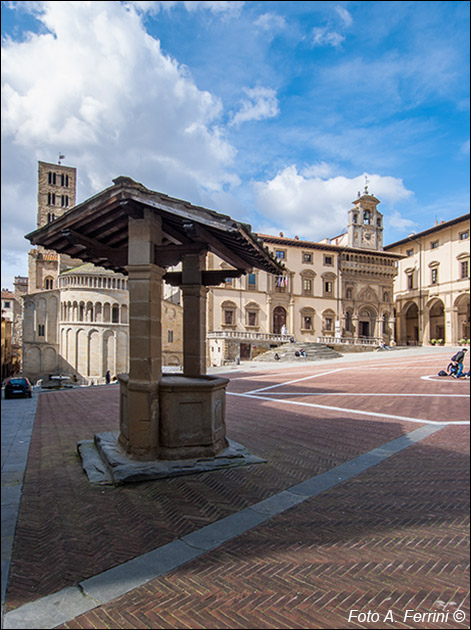 Il pozzo di Piazza Grande 