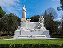 Monumento a Francesco Petrarca