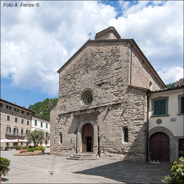 Facciata della Pieve di Santa Maria