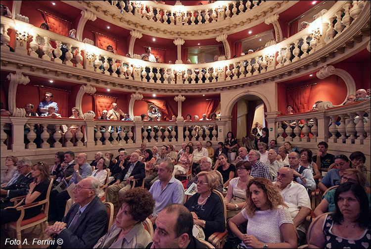 Teatro Dovizi, Bibbiena