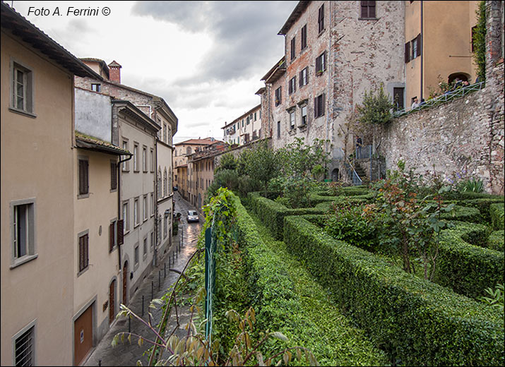 Bibbiena, i giardini dei palazzi