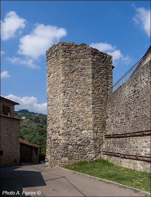 Castel Focognano, torre