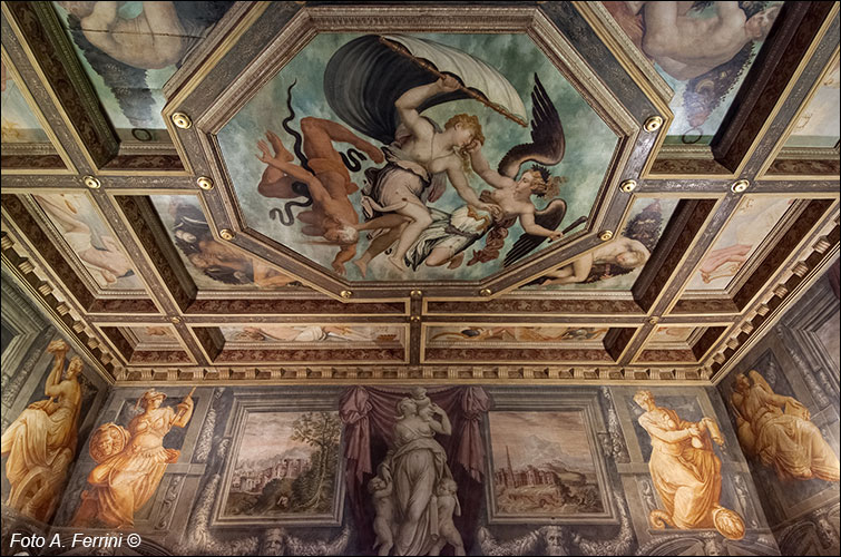 Sala del Trionfo della Virtù, soffitto