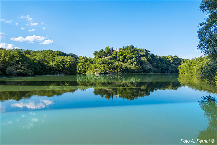 L’invaso della Penna. Sul colle Rondine