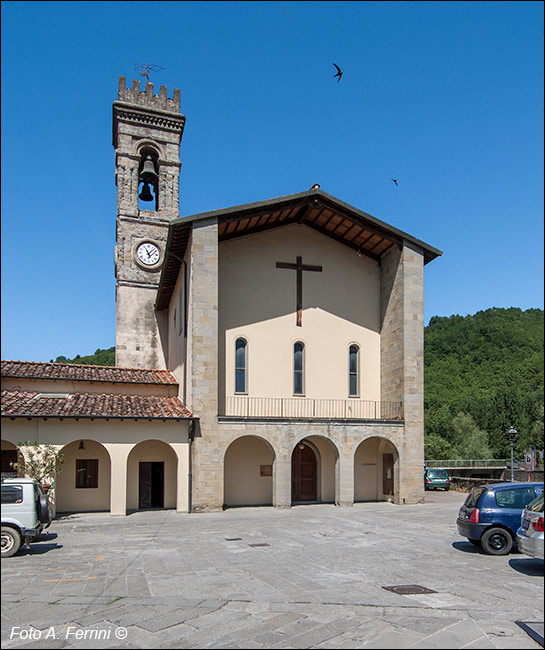 Rassina, la chiesa