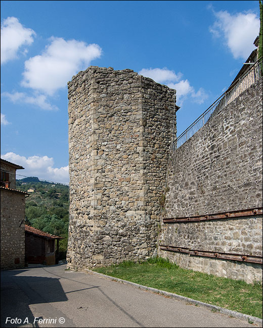 Castel Focognano, torre di guardia