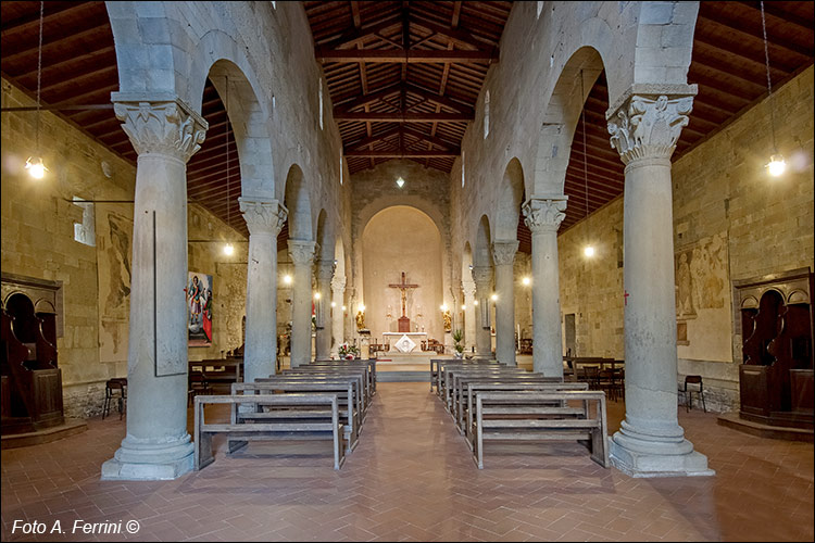 Pieve di San Martino a Vado, interno