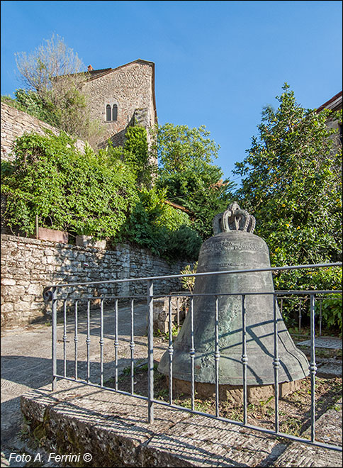 Campana di Castel San Niccolò