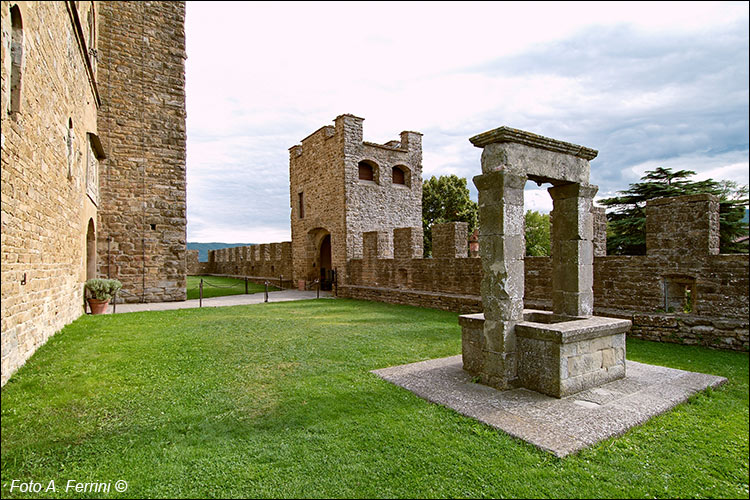 Castello di Poppi, il pozzo.