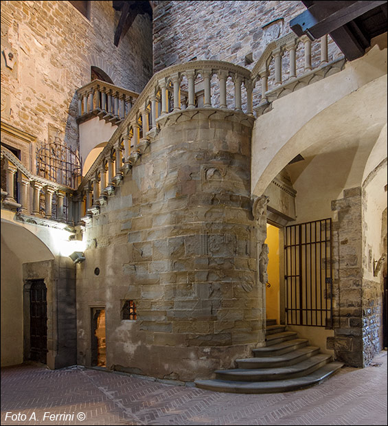 Castello di Poppi, architettura