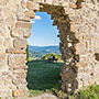 Castello di Romena, breccia sulle mura