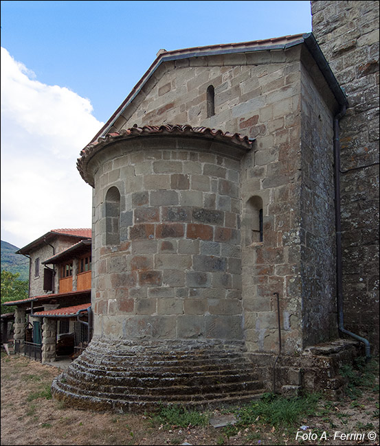 Chiesa di Cetica, abside
