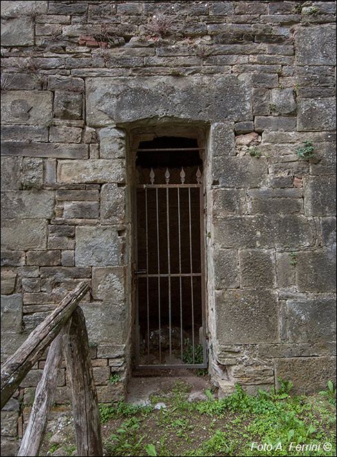 Porta d'accesso al campanile