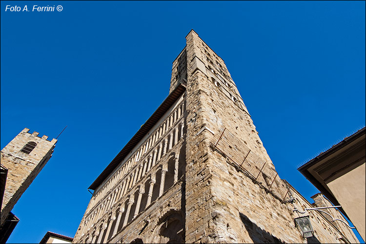 Pieve di Arezzo, la torre campanaria