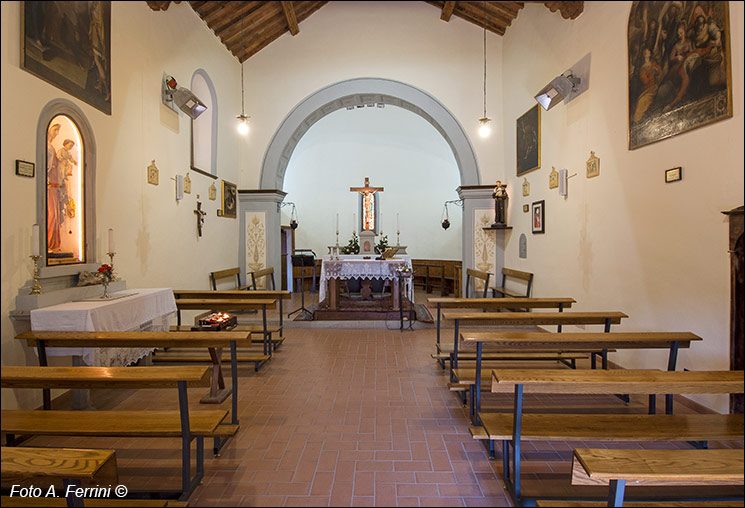 Lierna, interno della chiesa