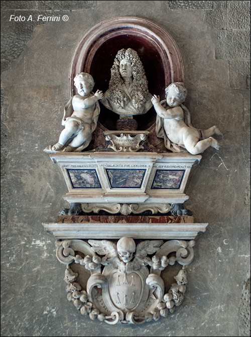 Francesco Redi, scultura nel duomo aretino