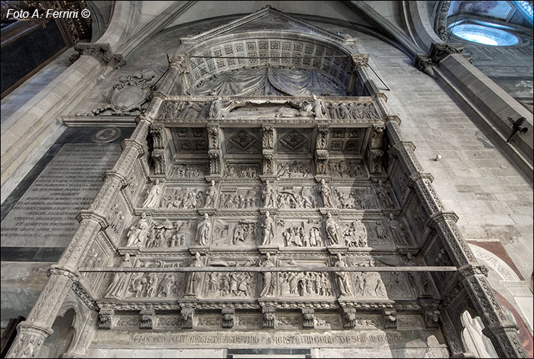 Guido Tarlati, cenotafio nel duomo