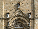 Cattedrale di Arezzo, sculture nella facciata