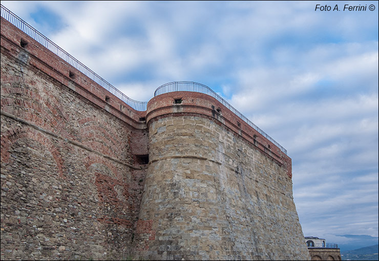 Fortezza di Arezzo, le mura
