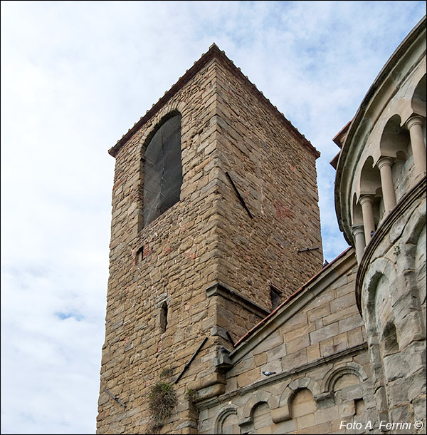 Torre campanaria della Pieve di Gropina