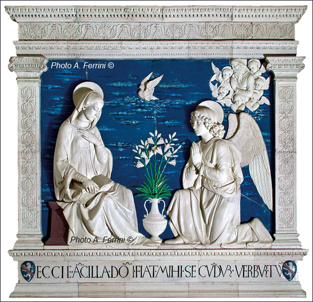 Casentino: Della Robbia ceramic