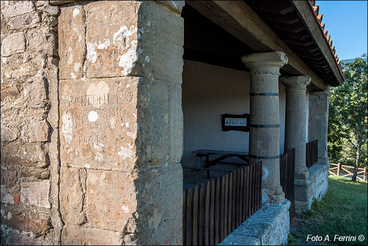 Porticato Chiesa di Montalto