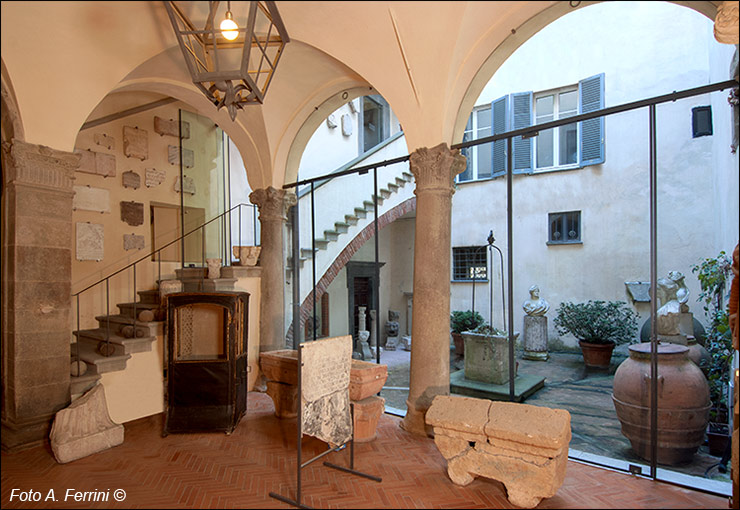 Cortile Casa Bruschi