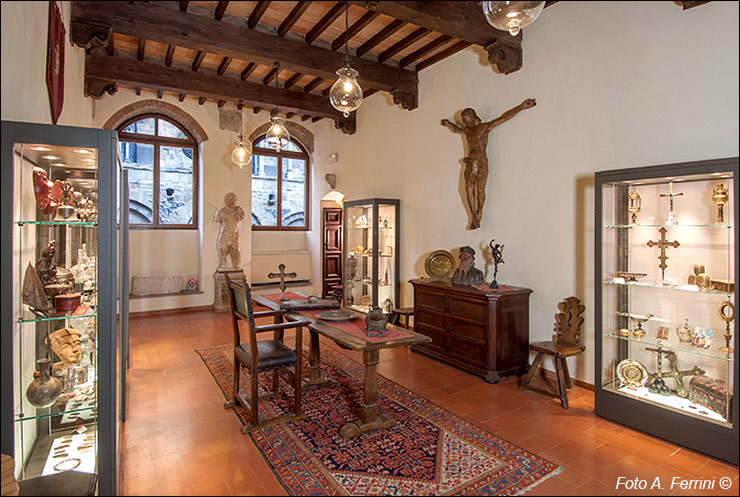 Sala del Crocifisso Museo Bruschi