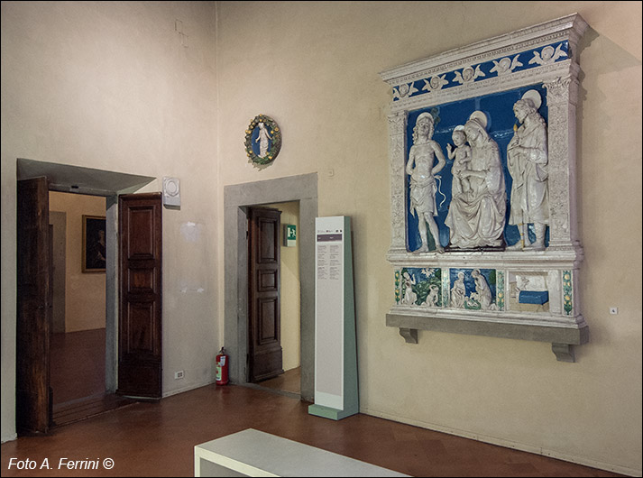 Bottega di Andrea della Robbia, Madonna con Bambino