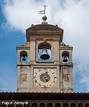 Fraternita dei Laici, torre dell’orologio
