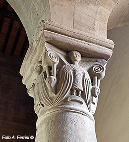 Pieve di Stia, capitello romanico