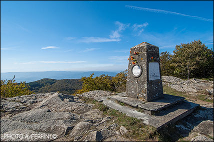 Monument to the fallen, Secchieta