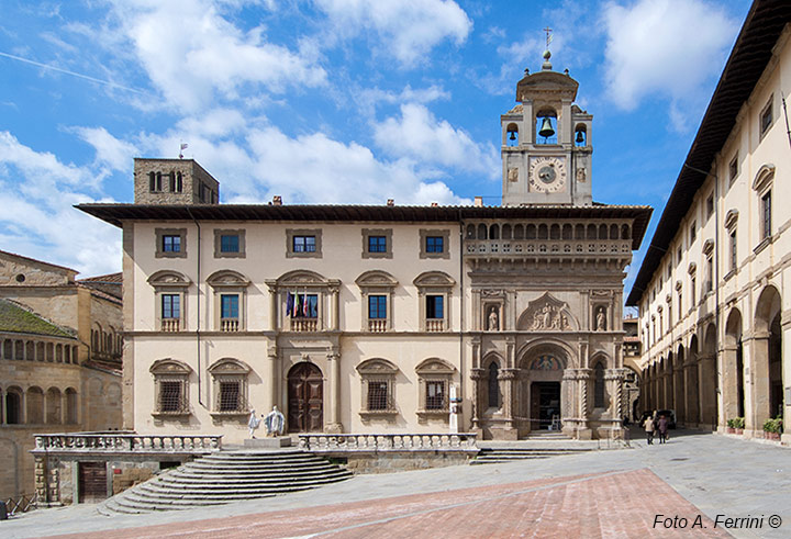 Fraternita dei Laici in Piazza Grande, Arezzo