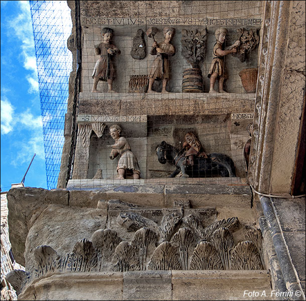 Pieve di Arezzo, allegorie dei mesi