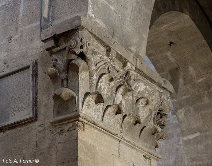 Pieve di Arezzo, capitello