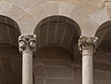 Abside Pieve di Arezzo, colonne e capitelli