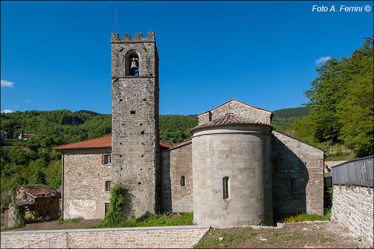 Pieve di Montemignaio, abside e campanile