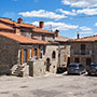 Piazza della chiesa a Pontenano