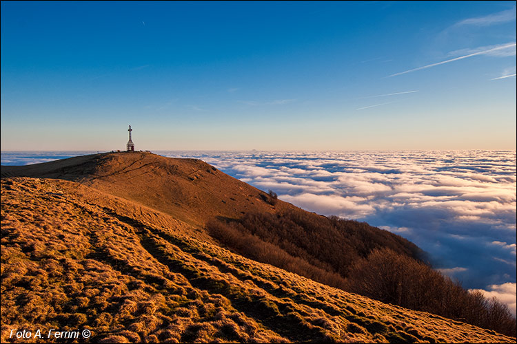 Pratomagno e nebbia