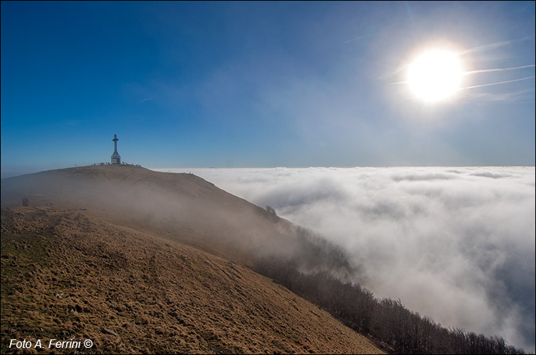 Pratomagno e nebbia