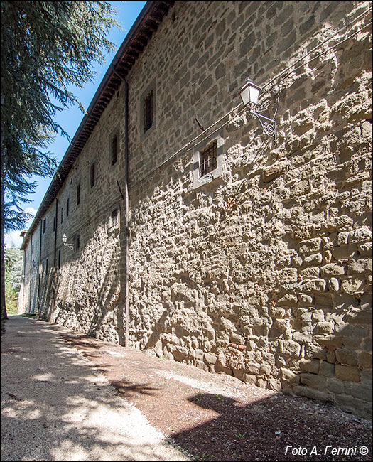 Pratovecchio, mura del monastero