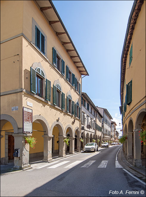 Via Garibaldi a Pratovecchio