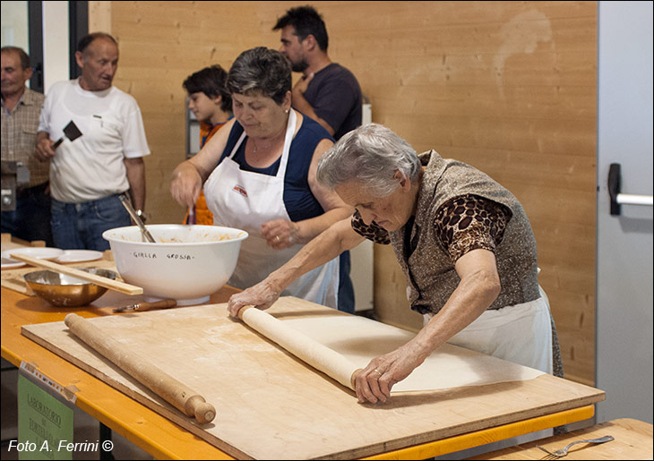 Pasta del tortello alla lastra