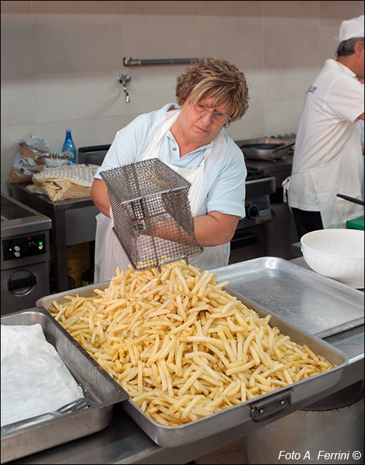 Sagra del tortello alla lastra