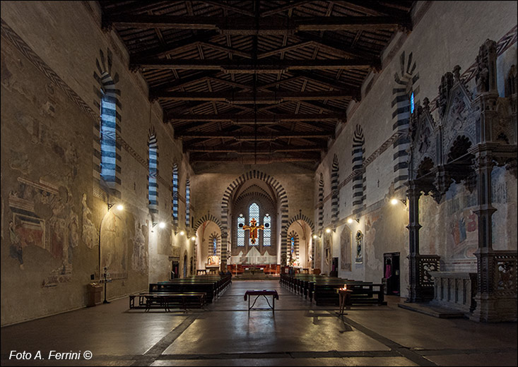 Basilica San Domenico, interno