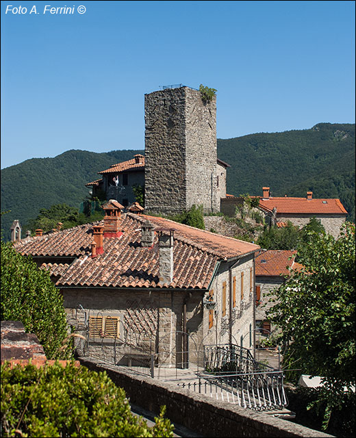 Serravalle, torre del castello