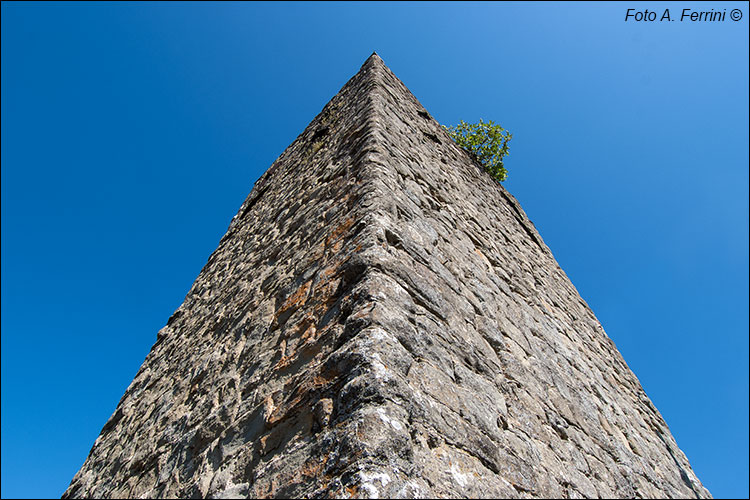 Serravalle, la torre